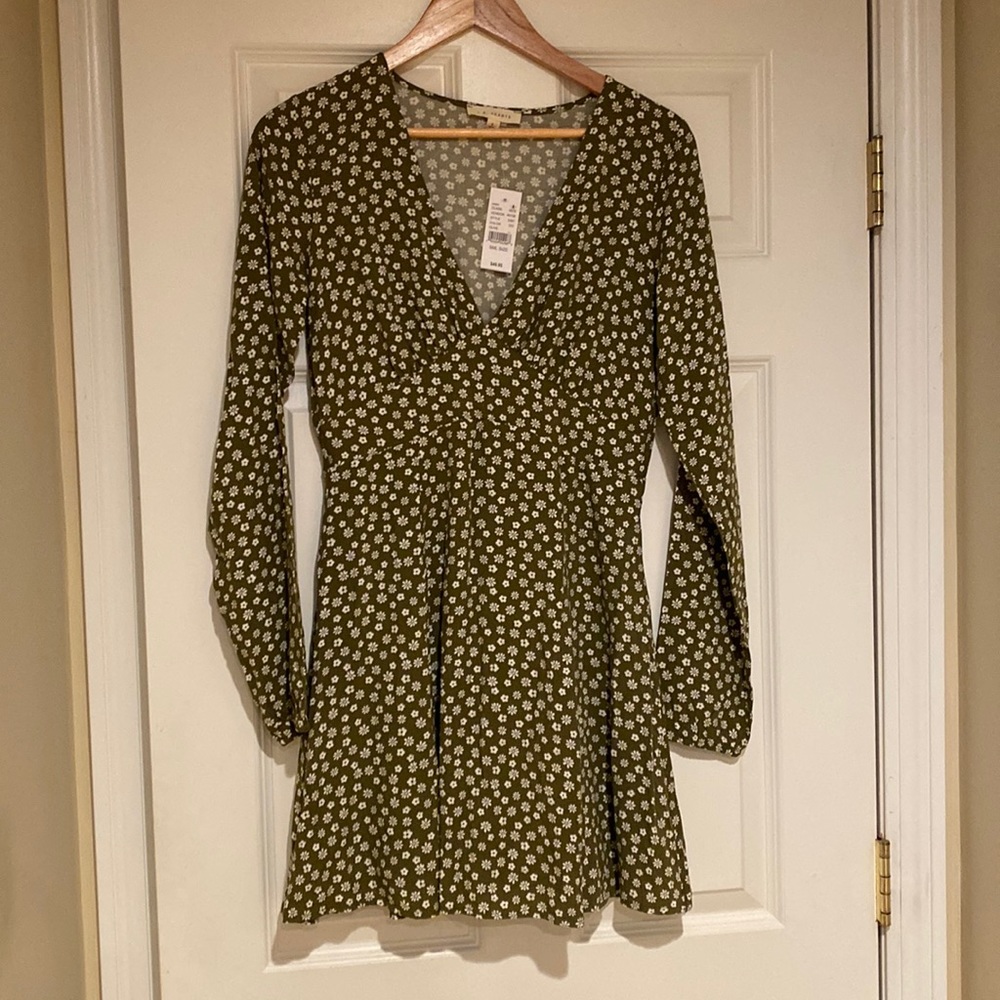 PacSun lightweight dress! Sz. Sm. NWT. Army green with cream floral print.